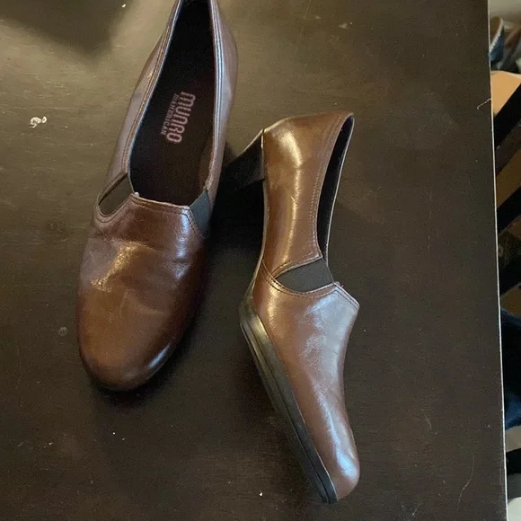 New Munro shoes - Picture 2 of 9